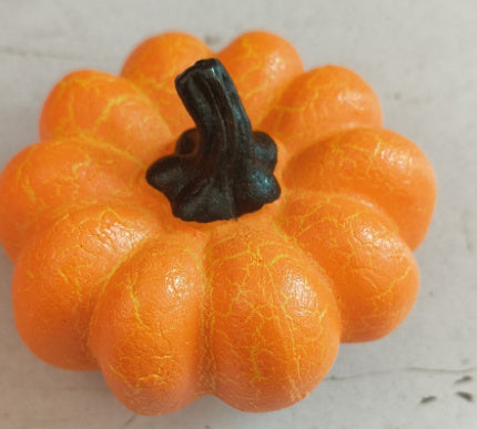 Halloween Pumpkin LED Lantern – Realistic Resin Candle Lamp