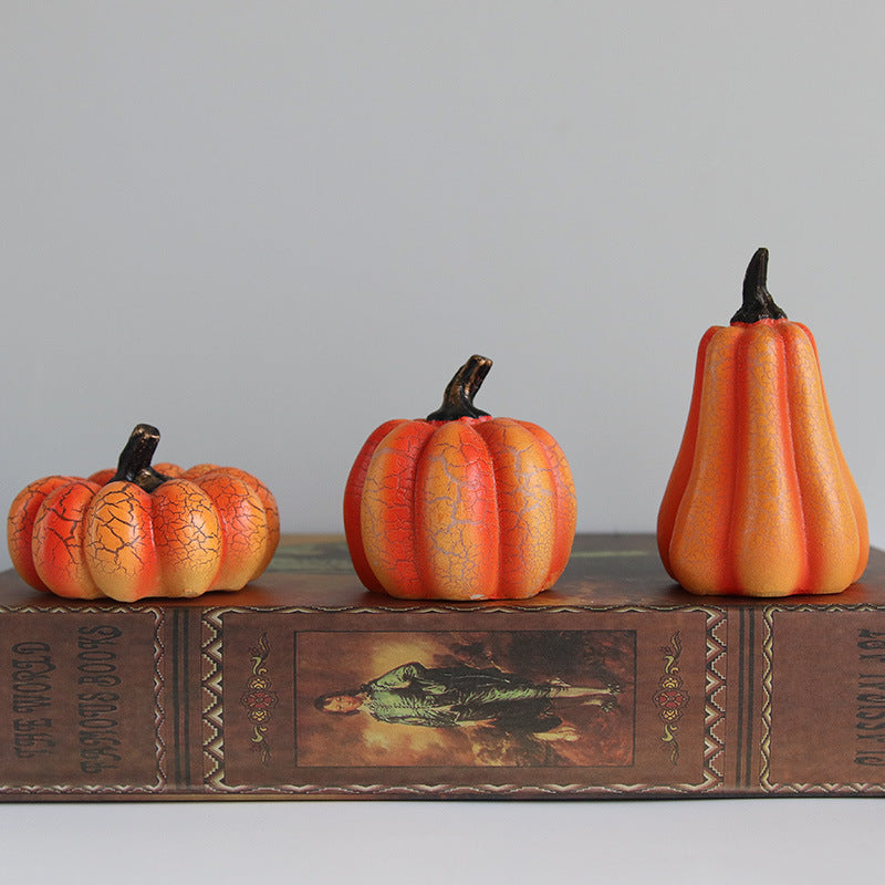 Halloween Pumpkin LED Lantern – Realistic Resin Candle Lamp